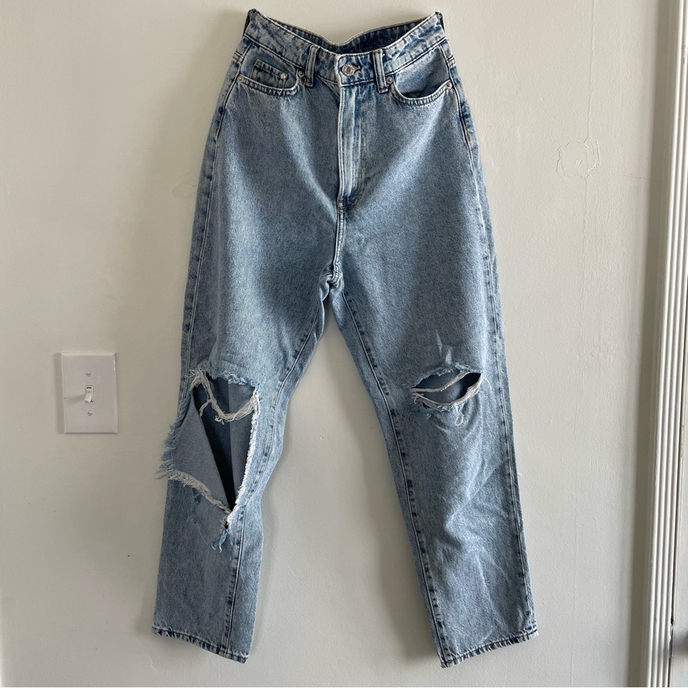 H&M & DENIM | Blue Distressed Jeans | High Rise Mom Ankle | Women’s Size 2